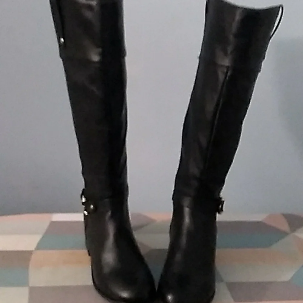 Tall boots - Picture 4 of 4